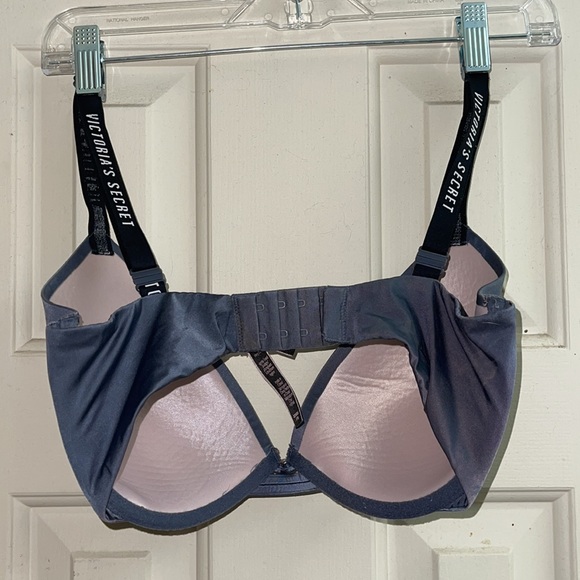 Victoria’s Secret Bra - Picture 2 of 6